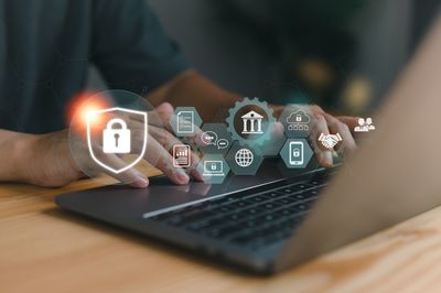 读特早知道 跨海新通道、油价动态与体坛焦点